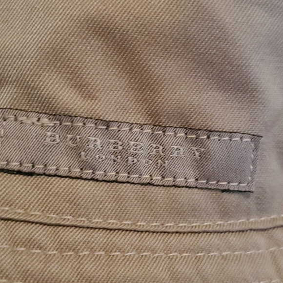Burberry reversible bucket hat - Picture 3 of 4
